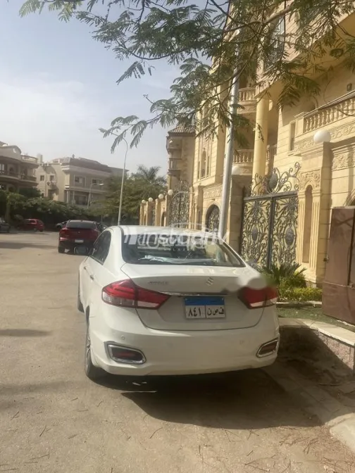 Suzuki Ciaz 2022 White Used for Sale - 3