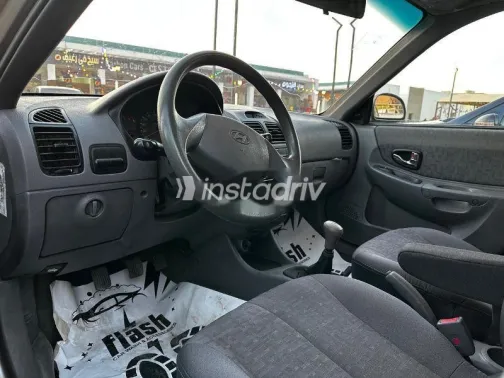 هيونداي فيرنا 2015 رمادي مستعملة للبيع - 4