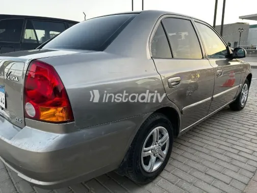 هيونداي فيرنا 2015 رمادي مستعملة للبيع - 5