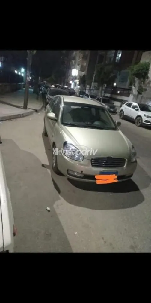 Hyundai Accent 2010 Gold Used for Sale - 1