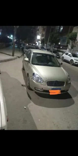 هيونداي اكسنت 2010 ذهبي مستعملة للبيع