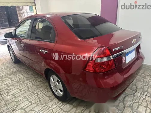 شيفروليه افيو 2020 أحمر مستعملة للبيع - 2