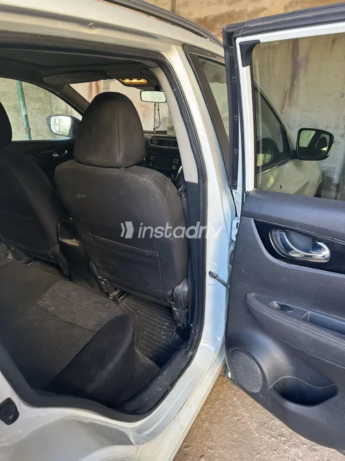 نيسان قشقاي 2017 أبيض مستعملة للبيع - 4