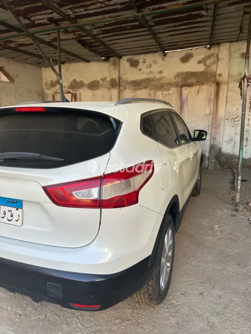 نيسان قشقاي 2017 أبيض مستعملة للبيع - 6