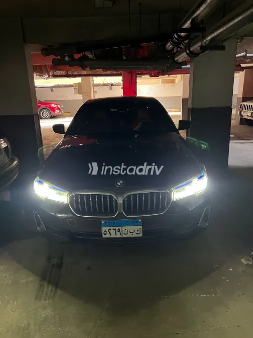 بي ام دبليو 520 2021 أبيض مستعملة للبيع - 4