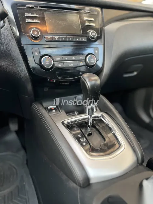 Nissan Qashqai 2017 Black Used for Sale - 9