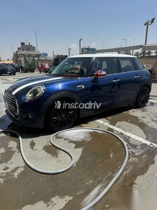 مينى كوبر 2017 أزرق غامق مستعملة للبيع - 4