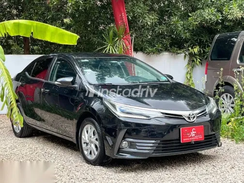 تويوتا كورولا 2017 أسود مستعملة للبيع - 3