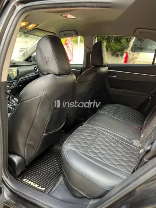 تويوتا كورولا 2017 أسود مستعملة للبيع - 5