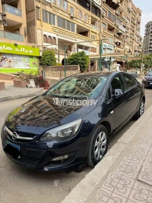 Opel Astra 2018 White Used for Sale - 1