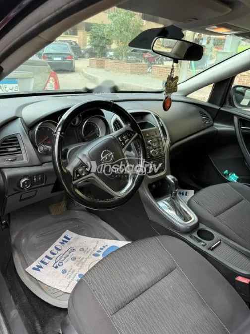 Opel Astra 2018 White Used for Sale - 4