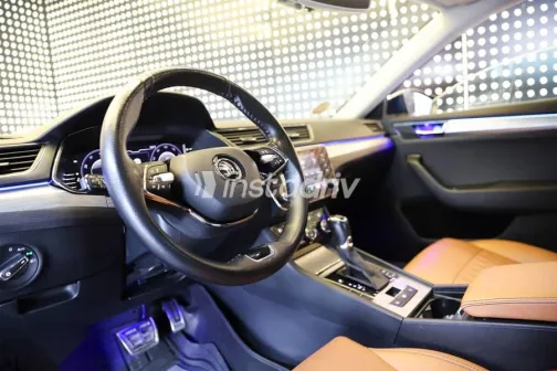 سكودا سوبيرب 2021 أزرق غامق مستعملة للبيع - 2