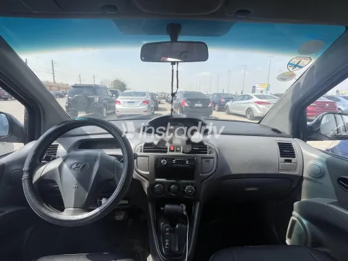 هيونداي ماتريكس 2006 ذهبي مستعملة للبيع - 3