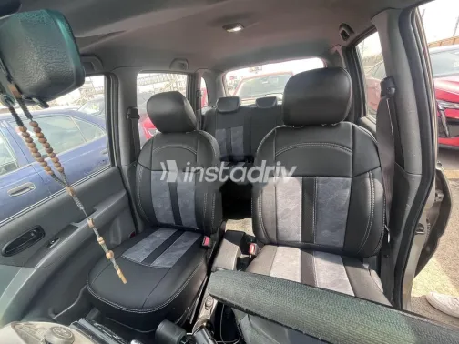 هيونداي ماتريكس 2006 ذهبي مستعملة للبيع - 4