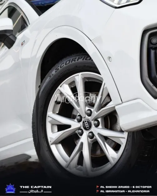 Audi Q3 2021 White Used for Sale - 5