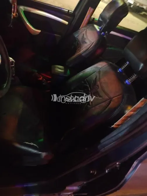 رينو لوجان 2012 أزرق غامق مستعملة للبيع - 1