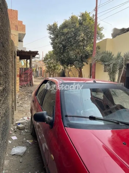 فيات سينا 2001 أحمر مستعملة للبيع - 2