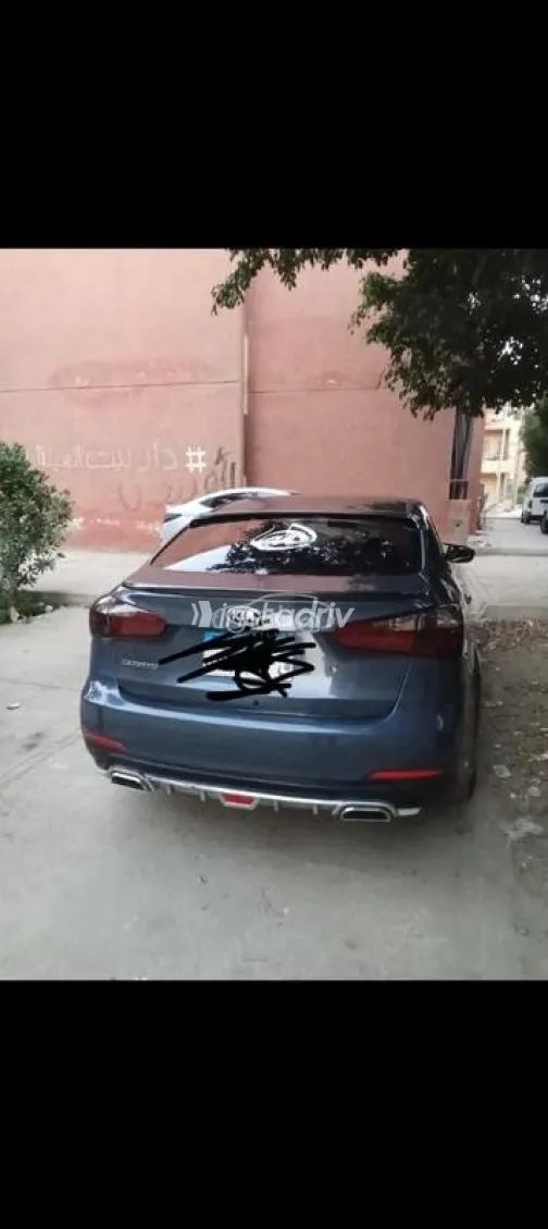 كيا سيراتو 2016 أزرق غامق مستعملة للبيع - 1