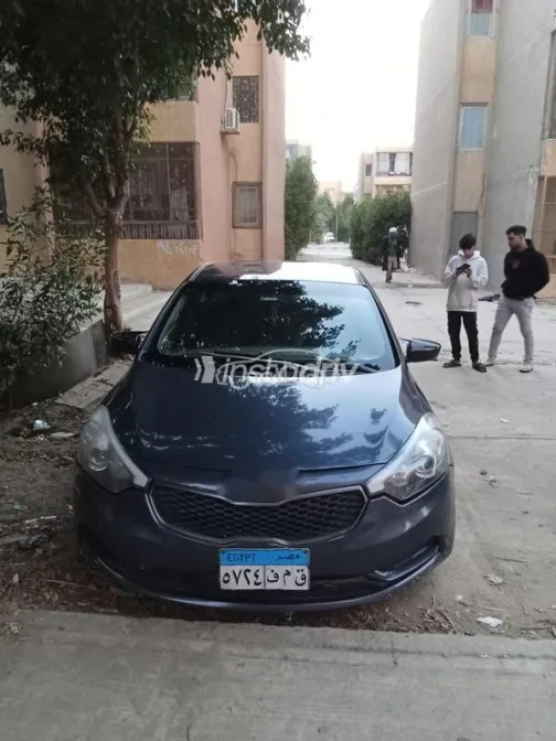 كيا سيراتو 2016 أزرق غامق مستعملة للبيع - 5