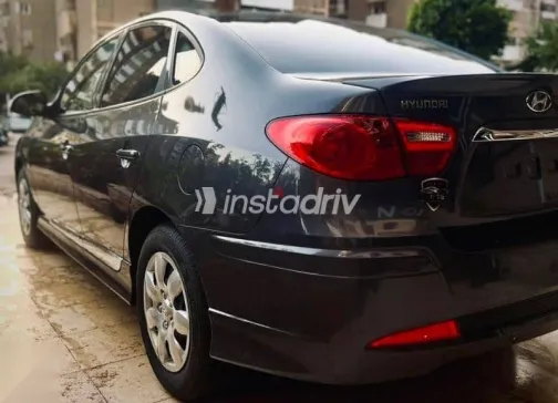 هيونداي إلنترا 2023 رمادي مستعملة للبيع - 1