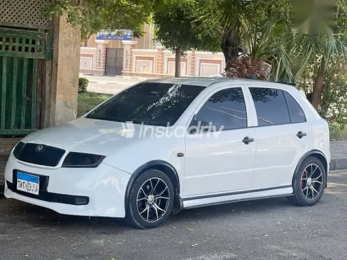 سكودا فابيا 2003 أبيض مستعملة للبيع - 3