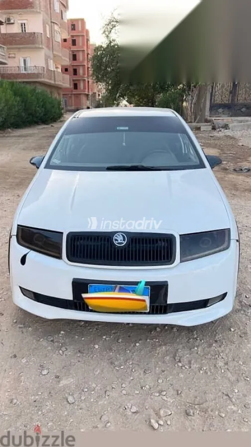 سكودا فابيا 2003 أبيض مستعملة للبيع - 4