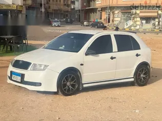 سكودا فابيا 2003 أبيض مستعملة للبيع