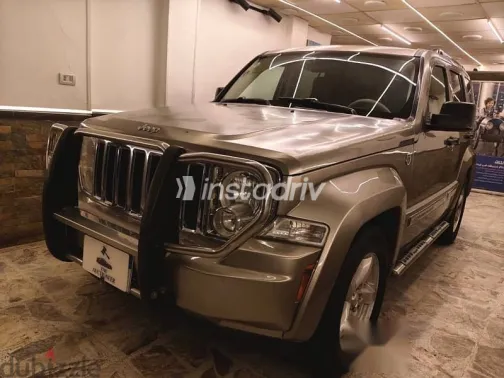 Jeep Cherokee 2008 Gold Used for Sale - 3