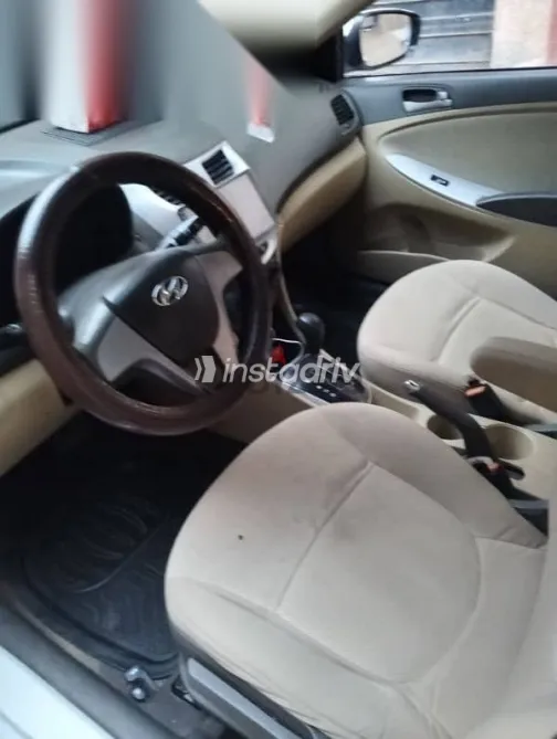 Hyundai Accent 2015 White Used for Sale - 1