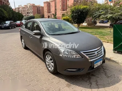نيسان سنترا 2017 رمادي مستعملة للبيع - 2
