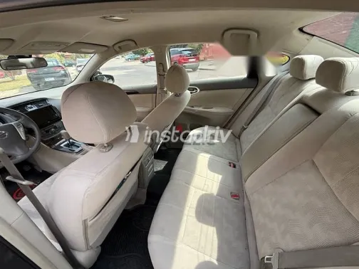 نيسان سنترا 2017 رمادي مستعملة للبيع - 7