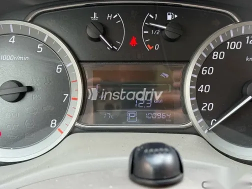 نيسان سنترا 2017 رمادي مستعملة للبيع - 10