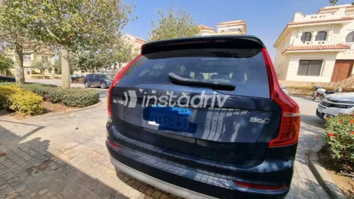 Volvo XC90 2022 White Used for Sale - 3