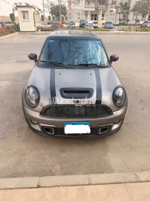 مينى كوبر 2010 أبيض مستعملة للبيع - 2