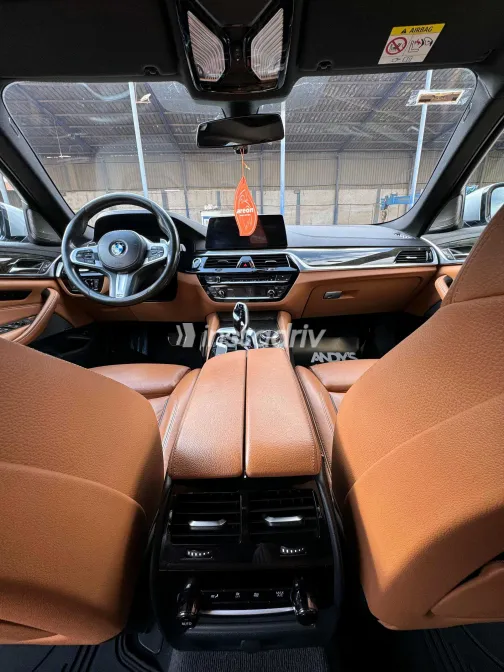 بي ام دبليو 530 2019 فضي مستعملة للبيع - 2