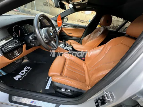 بي ام دبليو 530 2019 فضي مستعملة للبيع - 3