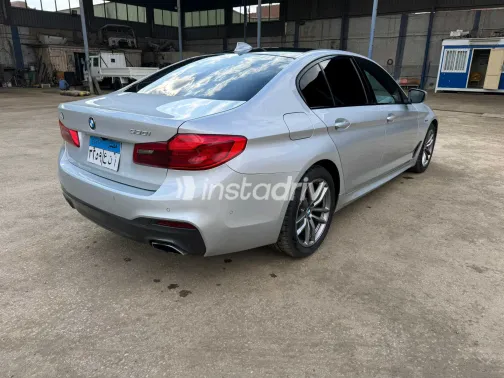 بي ام دبليو 530 2019 فضي مستعملة للبيع - 5