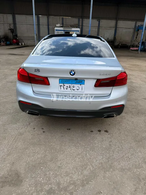 بي ام دبليو 530 2019 فضي مستعملة للبيع - 10