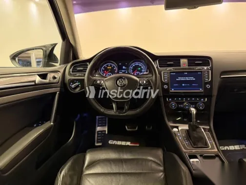 فولكس فاغن جولف 7 2014 أزرق غامق مستعملة للبيع - 4