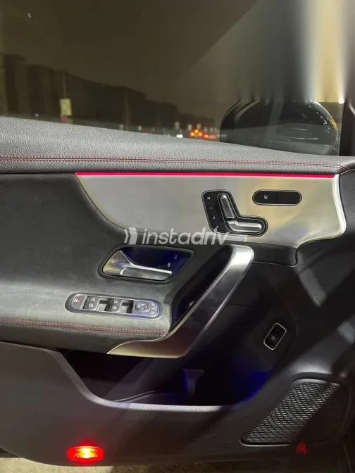 مرسيدس CLA 200 2023 أسود مستعملة للبيع - 5