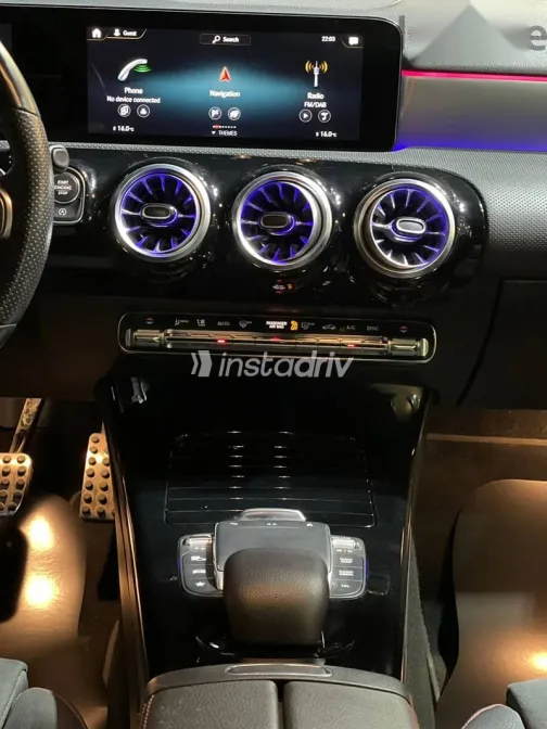 مرسيدس CLA 200 2023 أسود مستعملة للبيع - 7