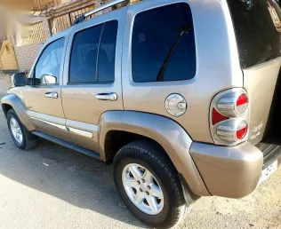 Jeep Liberty 2005 Silver Used for Sale