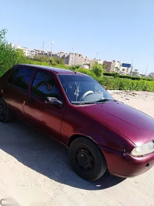 فورد فيستا 1999 أحمر مستعملة للبيع