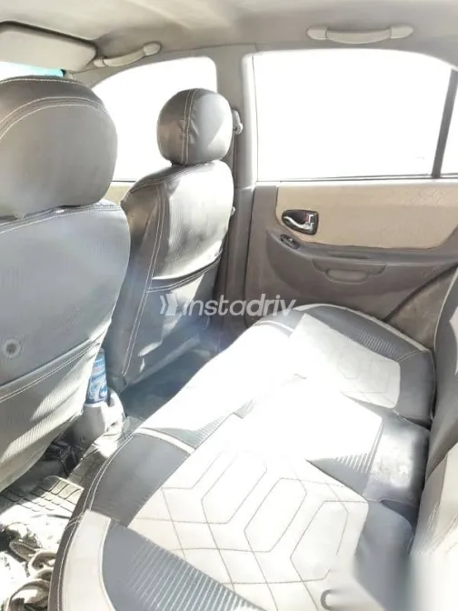 هيونداي فيرنا 2013 أبيض مستعملة للبيع - 3