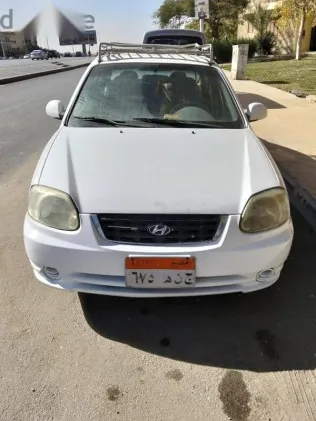 هيونداي فيرنا 2013 أبيض مستعملة للبيع