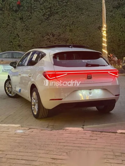 Seat Leon 2026 Beige New for Sale - 3