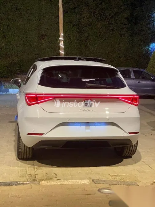 Seat Leon 2026 Beige New for Sale - 4