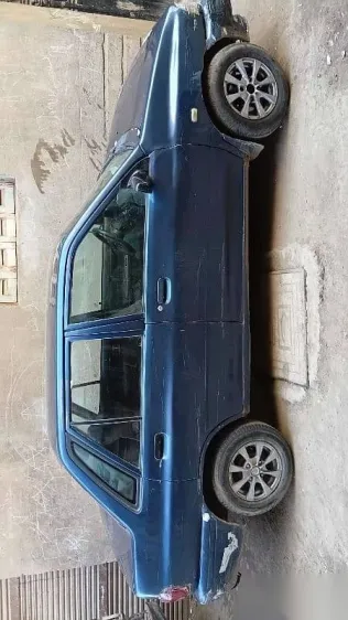 كيا برايد 2001 أزرق غامق مستعملة للبيع