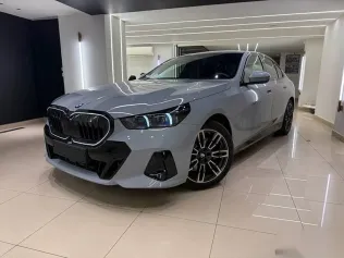 بي ام دبليو 520 2026 رمادي جديدة للبيع
