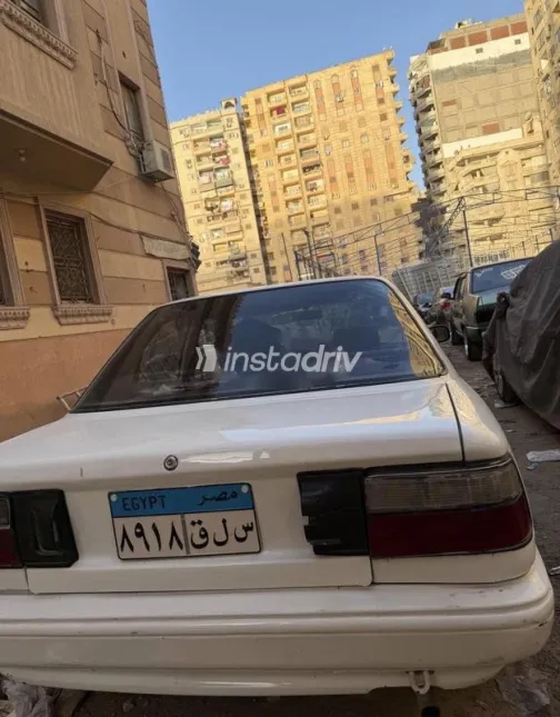 تويوتا كورولا 1991 أبيض مستعملة للبيع - 2